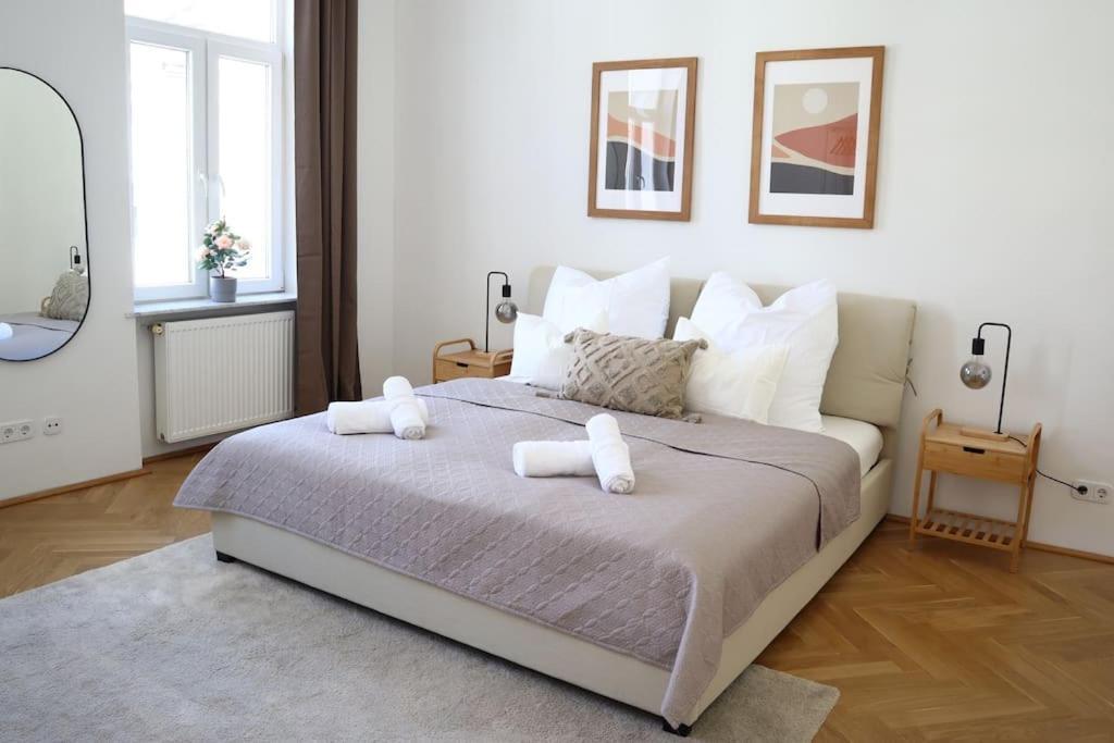 Bloom - Cozy Apartment, 5 Stops To City Center Виена Екстериор снимка
