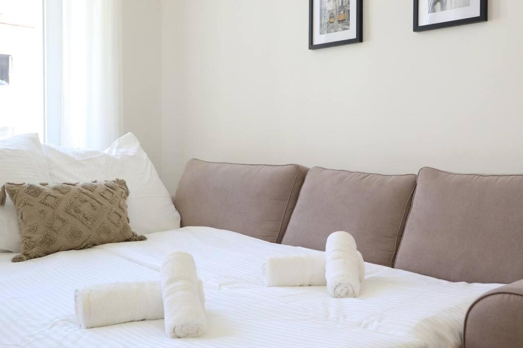 Bloom - Cozy Apartment, 5 Stops To City Center Виена Екстериор снимка